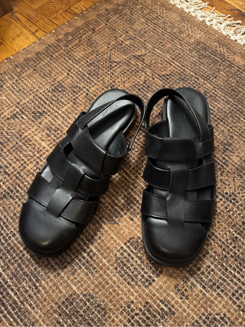 Zara Black Leather Fisherman Sandals
